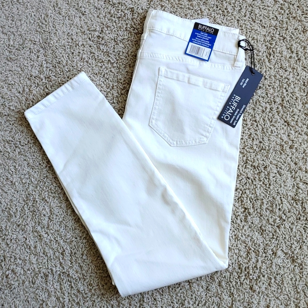 NWT Buffalo mid rise ankle white jeans 10/30